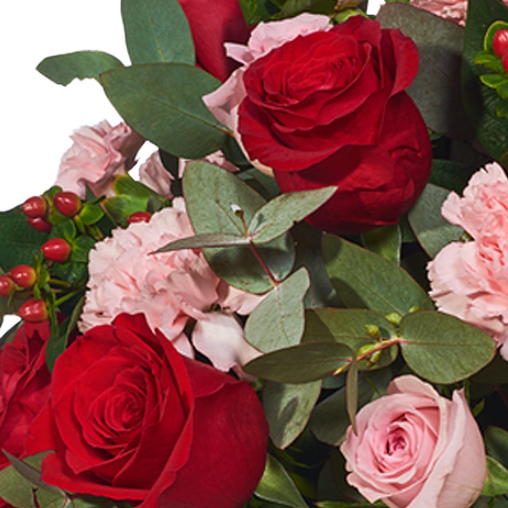 Composición Flores En Armonía Rosas Y Claveles
