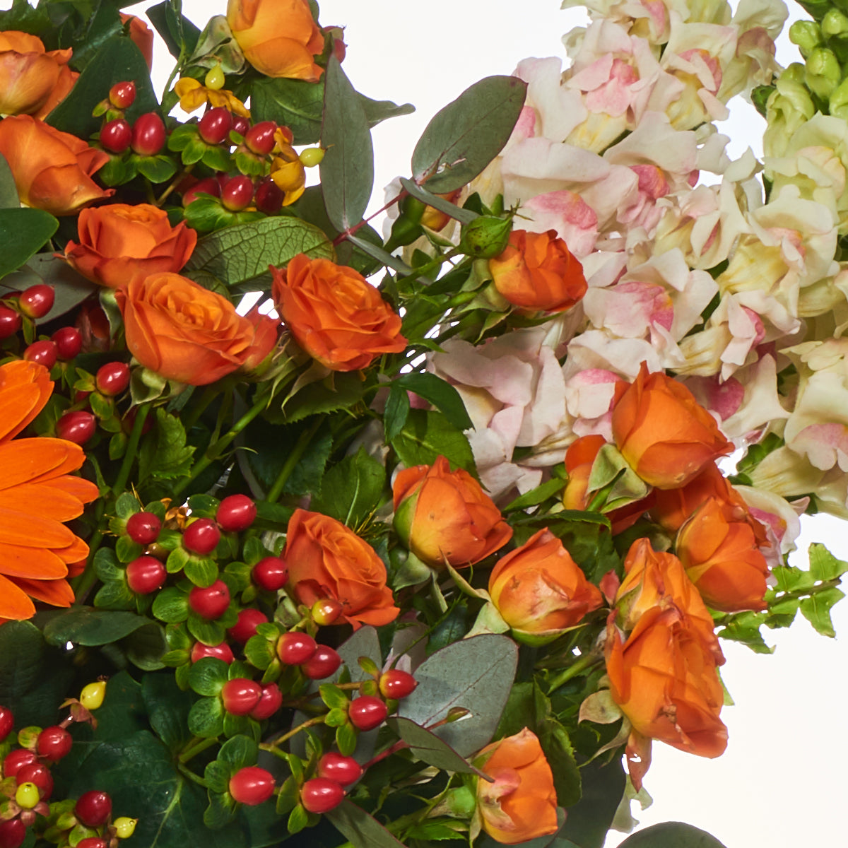 Belleza De Flores En Mimbre