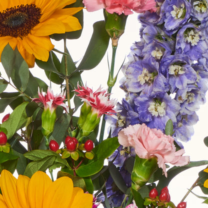 Simetría de flores en tonos fríos