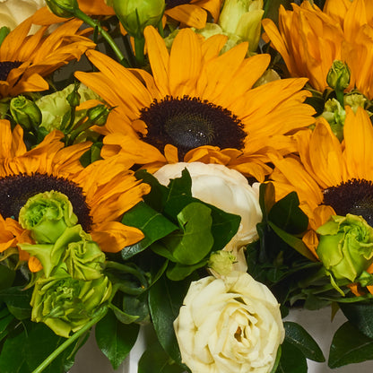 Baúl de madera con girasoles